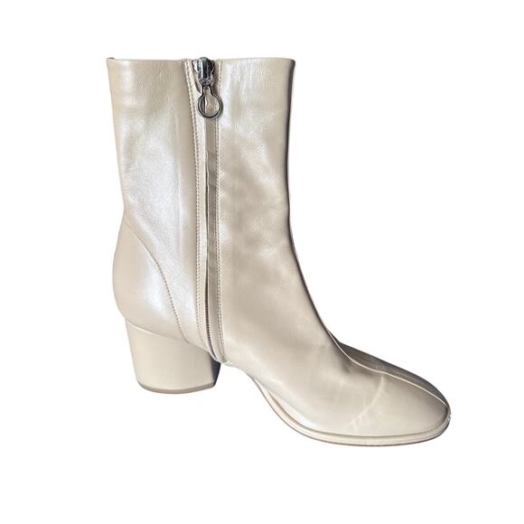 Aeyde Ayla Round-Toe Boots - Picture 6 of 11